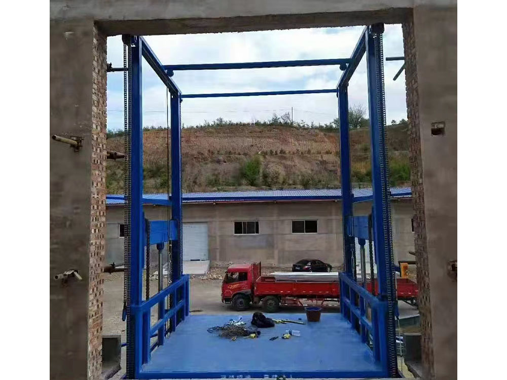 導(dǎo)軌式升降貨梯